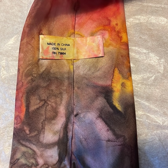 Used silk tie - Picture 4 of 8